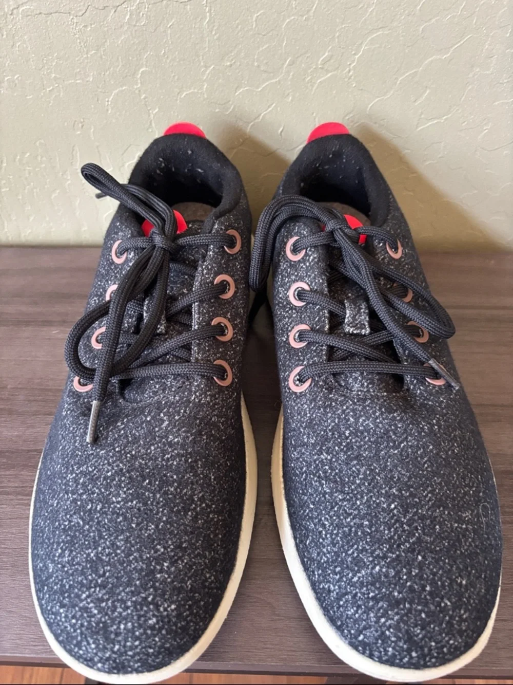 AllBirds Men's Wool Runner Mizzle‎ Dark Gray Bloom Red Beige Sole Size 12